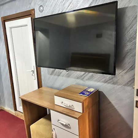 Laos ホテル イスタンブール