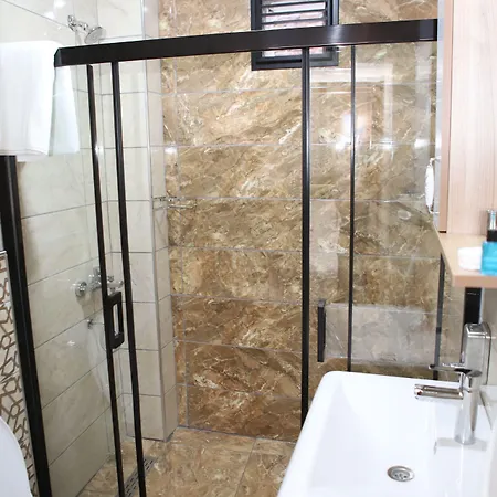 Laos イスタンブール