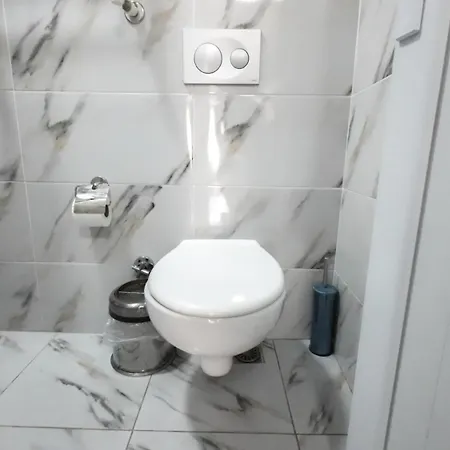 Laos Hotel *