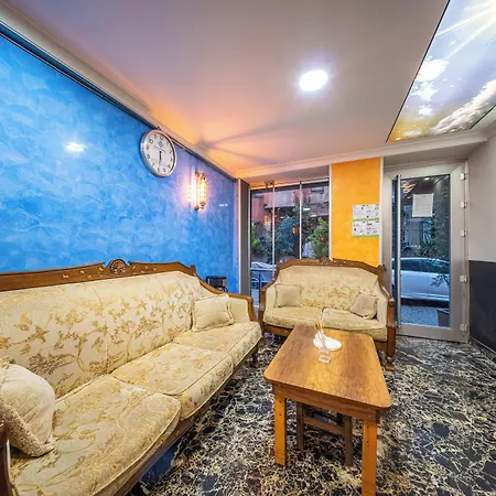 Laos Hotel *