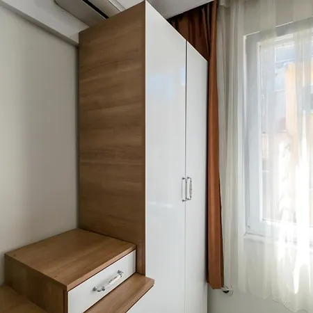 Laos Estambul